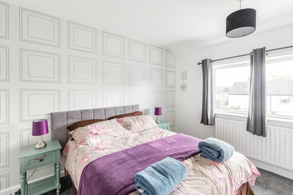 Entire Charming 5-Bed House In Darwen Blackburn Bb1 Free Parking Roadside Rishton 외부 사진