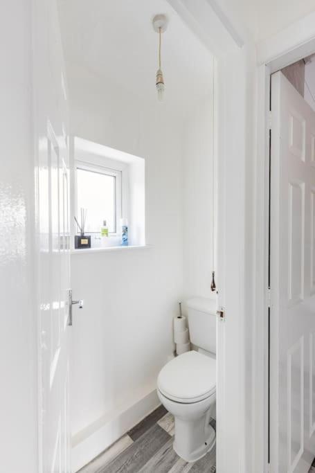 Entire Charming 5-Bed House In Darwen Blackburn Bb1 Free Parking Roadside Rishton 외부 사진
